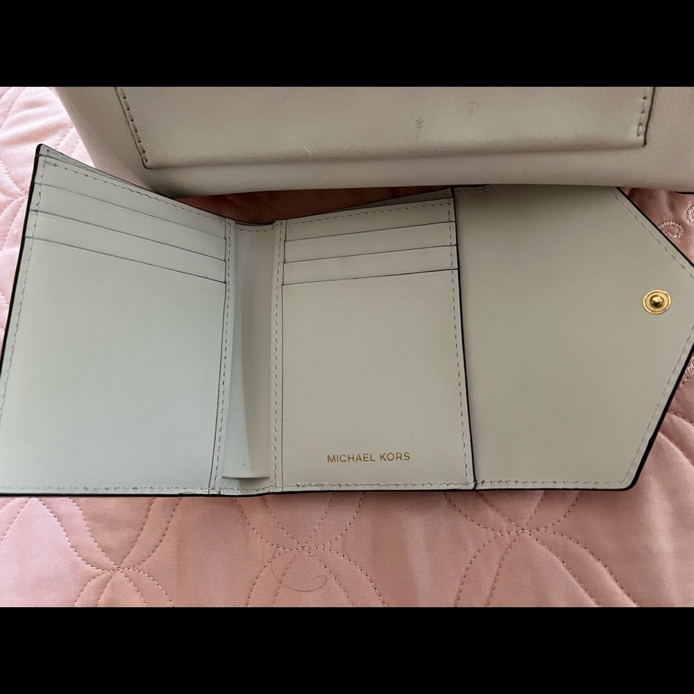 Michael Kors purse and wallet. - Picture 5 of 7